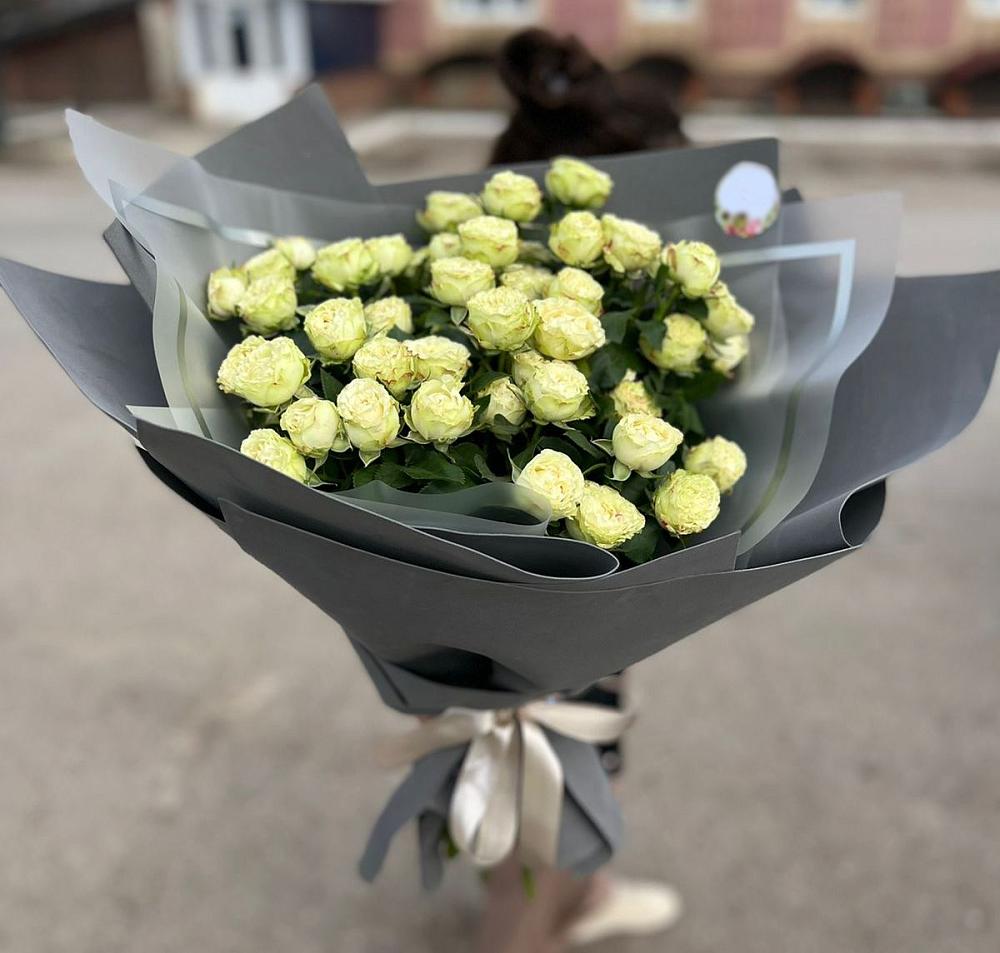 Белые кустовые розы Солинеро в Большом Солдатском Букет Белые кустовые розы Солинеро в Большом Солдатском